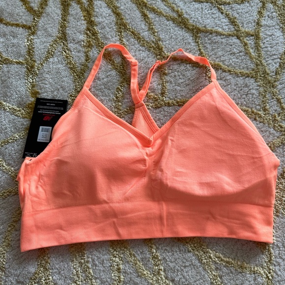 New Balance Medium Impact Sports Bra - Picture 3 of 7